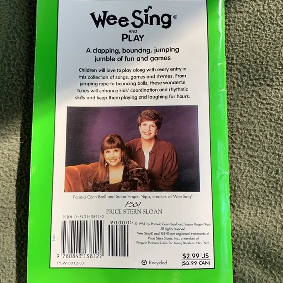 2 Children’s Music Books. Wee Sing and Play. More Piggyback Songs. - Picture 2 of 7